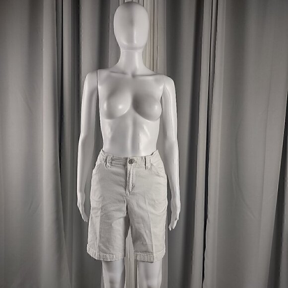 Lee Pants - Lee Women's Cotton Blend White Mid Rise Regular Shorts Size 8M